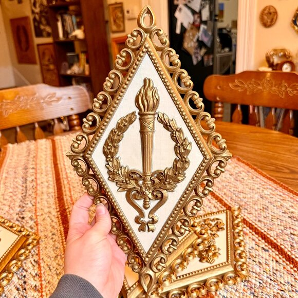 4 Vintage Hollywood Regency Homco Diamond Floral and Gold Ornate Wall Plaques - Picture 5 of 9